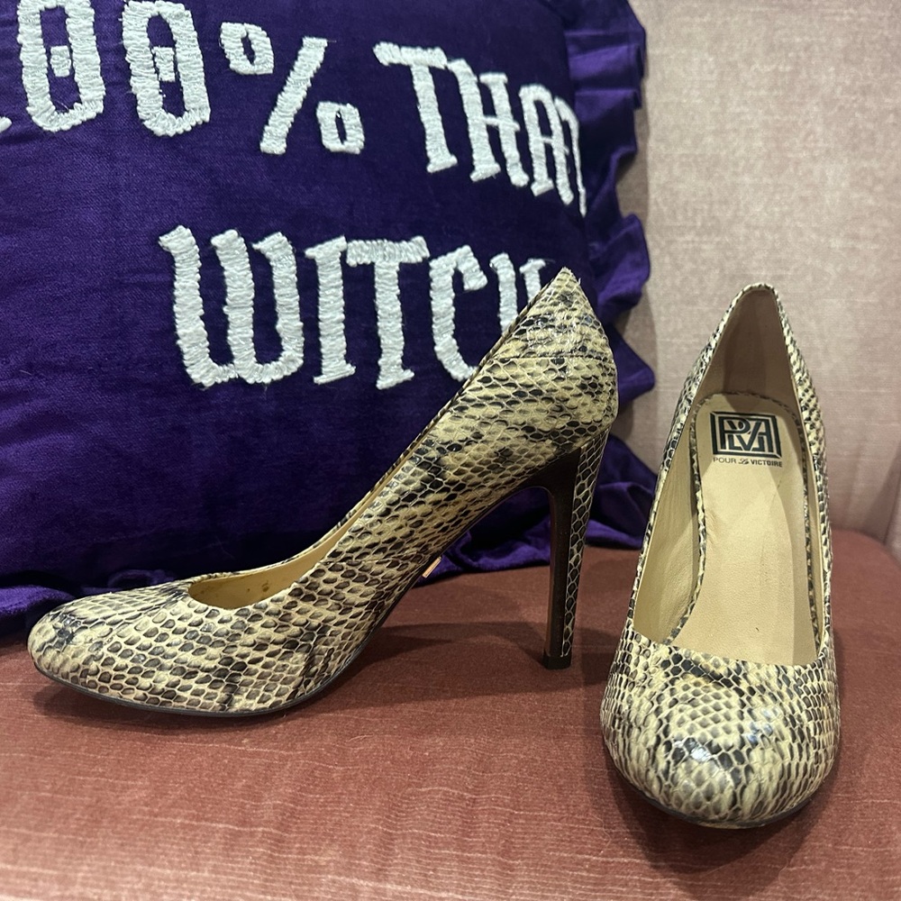 Pour Le Victoire Snakeskin Heels